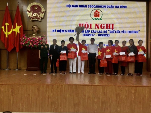 Lễ kỷ niệm 5 năm thành lập câu lạc bộ giữ lửa yêu thương