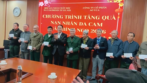 HỘI NẠN NHÂN CHẤT ĐỘC DA CAM/DIOXIN THÀNH PHỐ HÀ NỘI THĂM, TẶNG QUÀ CÁC NẠN NHÂN CHẤT ĐỘC DA CAM CÓ HOÀN CẢNH KHÓ KHĂN TRÊN ĐỊA BÀN THÀNH PHỐ NHÂN DỊP TẾT NGUYÊN ĐÁN NĂM 2026